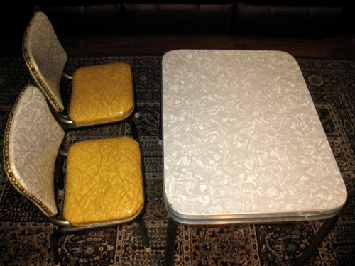 Vintage 1950 formica table - vintage,