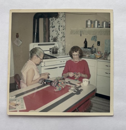 Vtg color snapshot - vtg, women